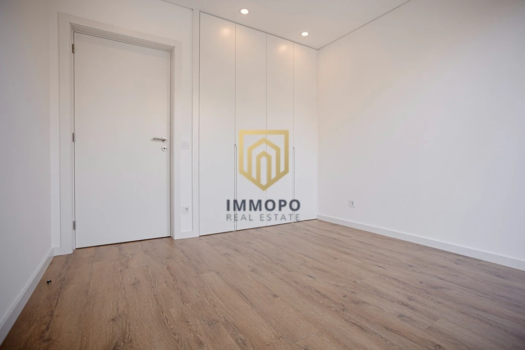 Apartamento T1 para Venda em Pedrouços Foto 24