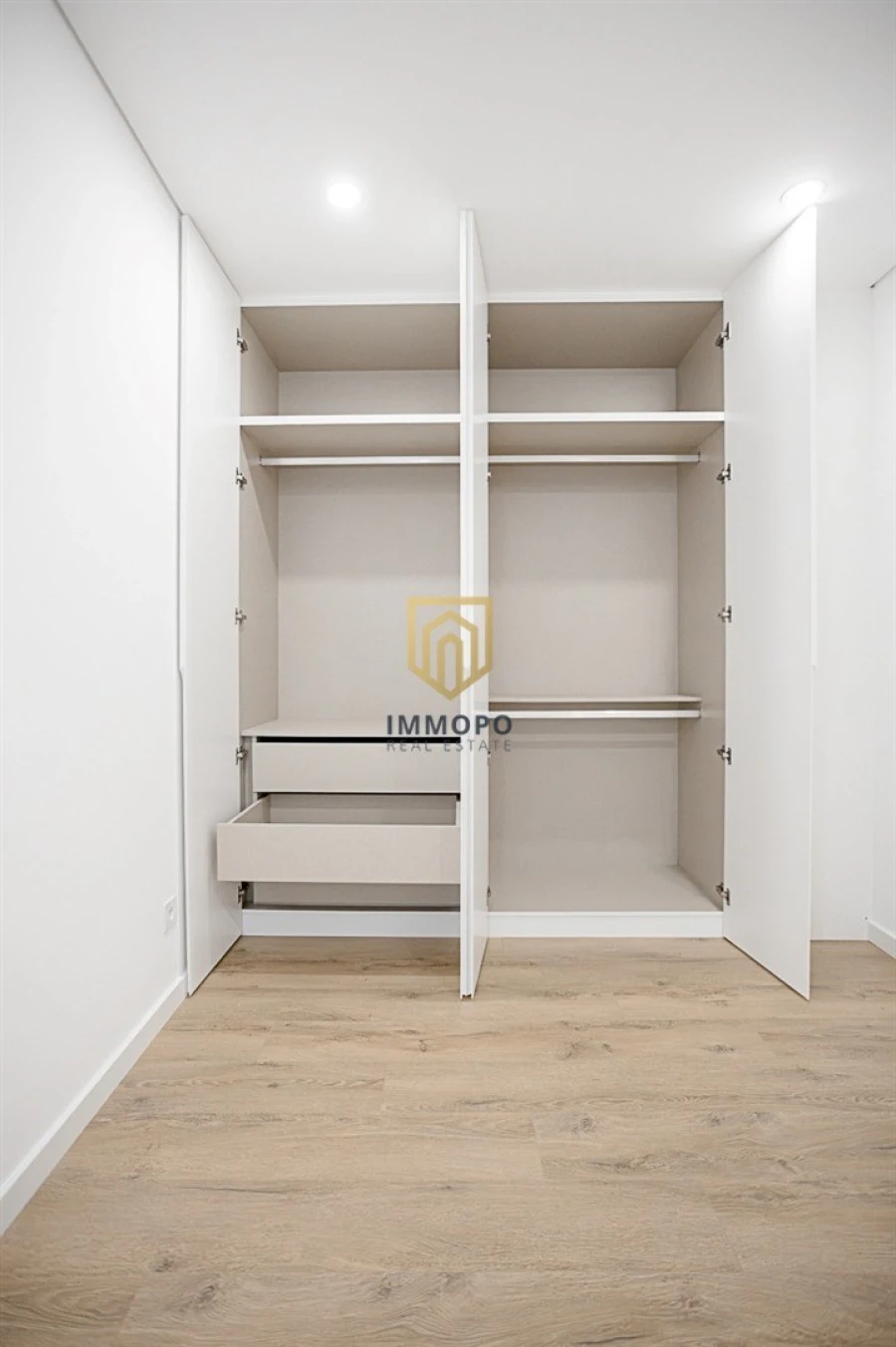 Apartamento T1 para Venda em Pedrouços Foto 21