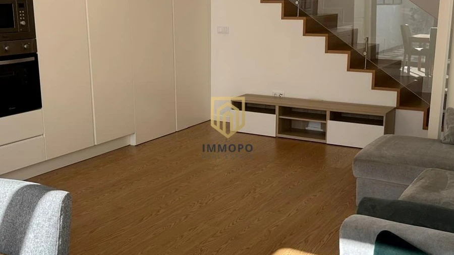 Moradia T4 para Arrendamento em Ramalde