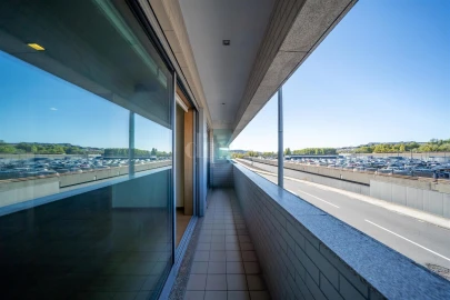 Apartamento T2 para Arrendamento em Creixomil