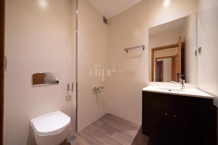 Apartamento T2 para Arrendamento em Creixomil Foto 17