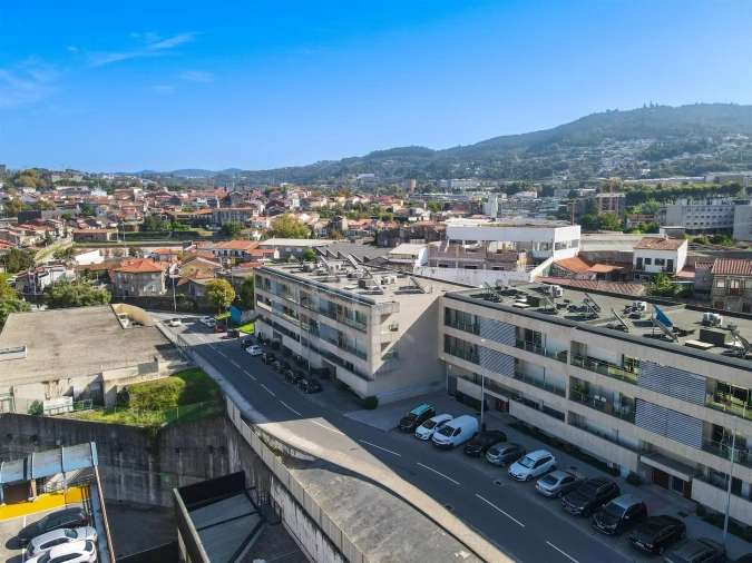Apartamento T2 para Arrendamento em Creixomil Foto 20