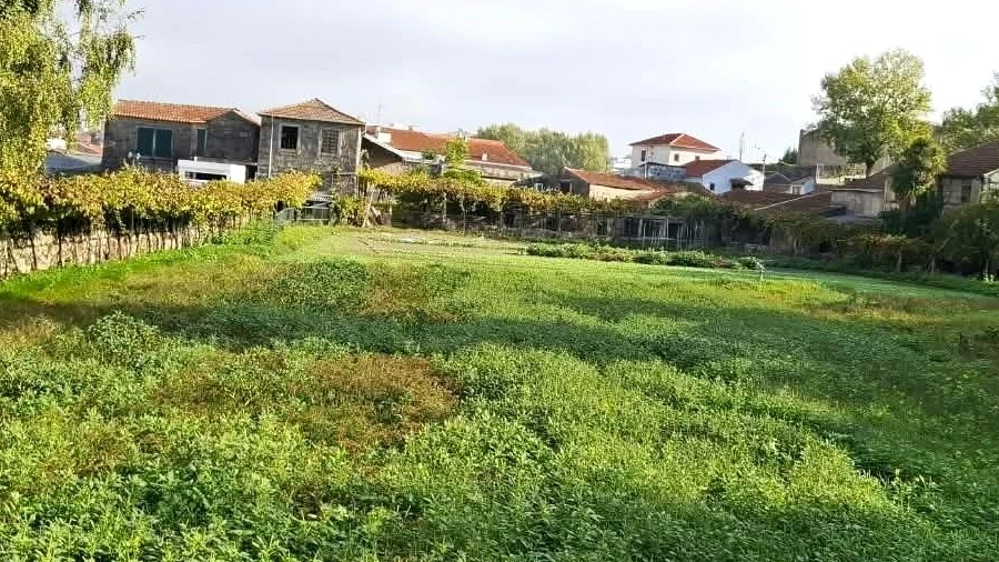 Terreno para Venda em São Mamede de Infesta e Senhora da Hora