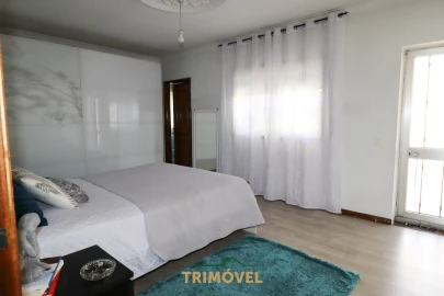 Moradia T7 para Venda em São Roque