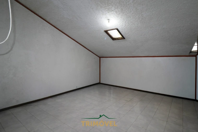 Moradia T7 para Venda em São Roque Foto 28
