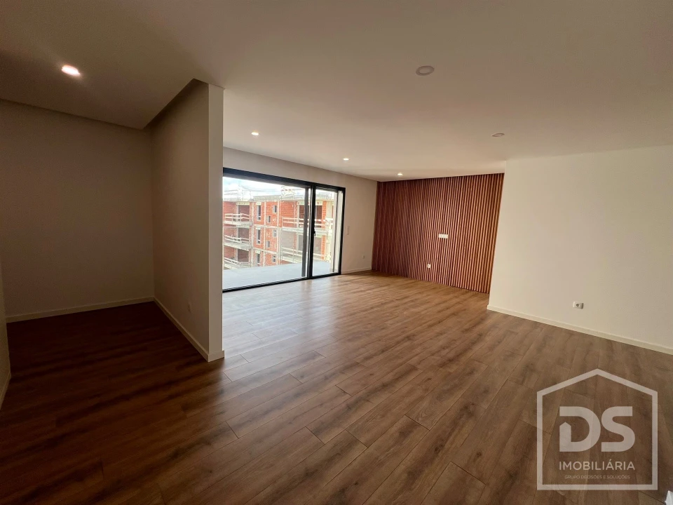 Apartamento T2 para Arrendamento em Tondela e Nandufe Foto 12