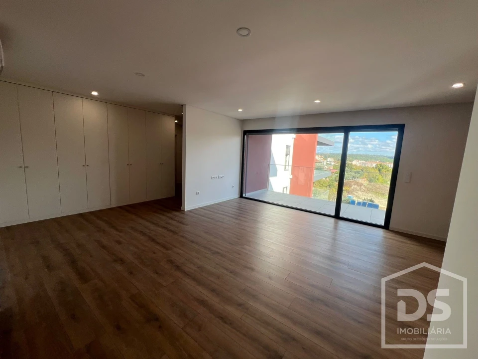 Apartamento T2 para Arrendamento em Tondela e Nandufe Foto 9