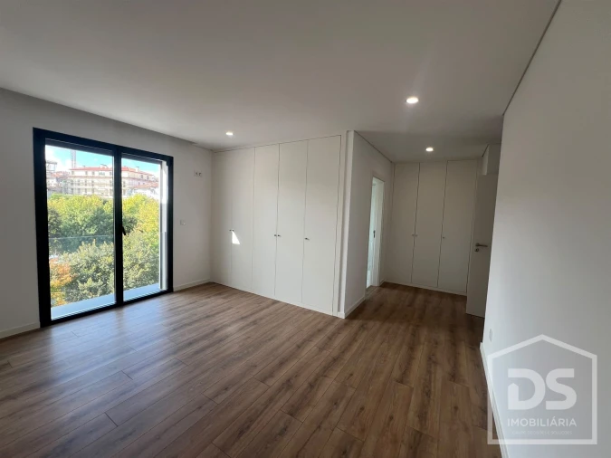 Apartamento T2 para Arrendamento em Tondela e Nandufe Foto 27