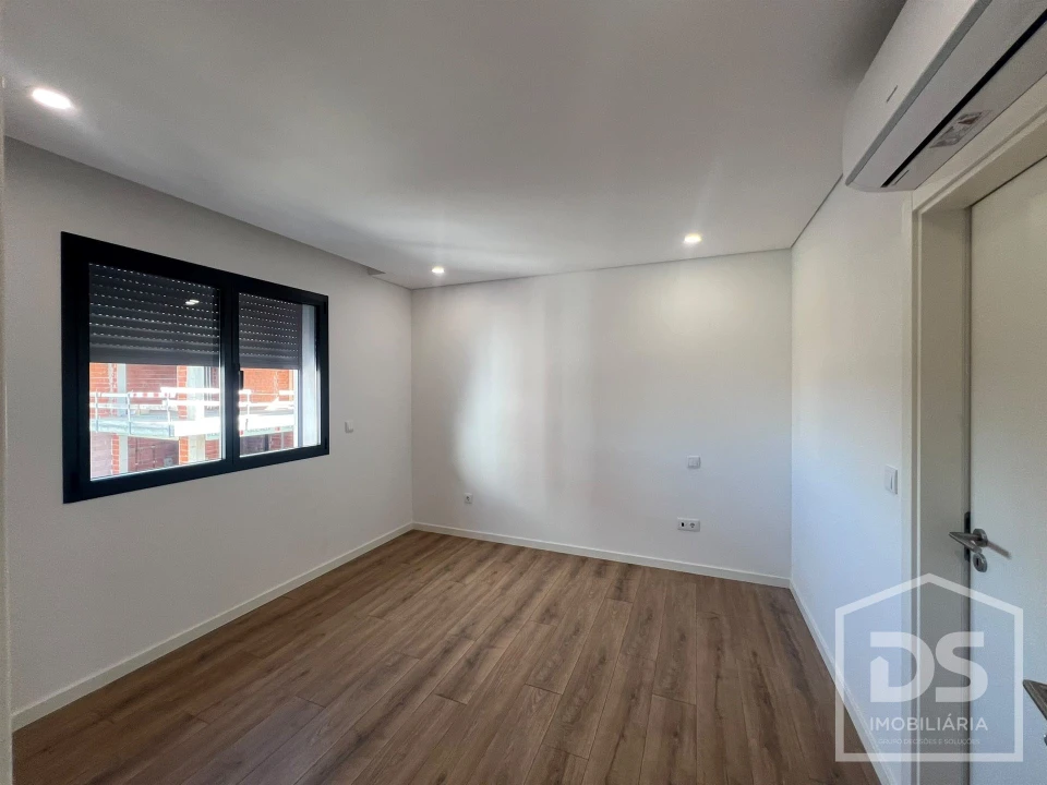 Apartamento T2 para Arrendamento em Tondela e Nandufe Foto 21