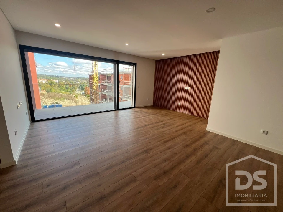 Apartamento T2 para Arrendamento em Tondela e Nandufe Foto 17
