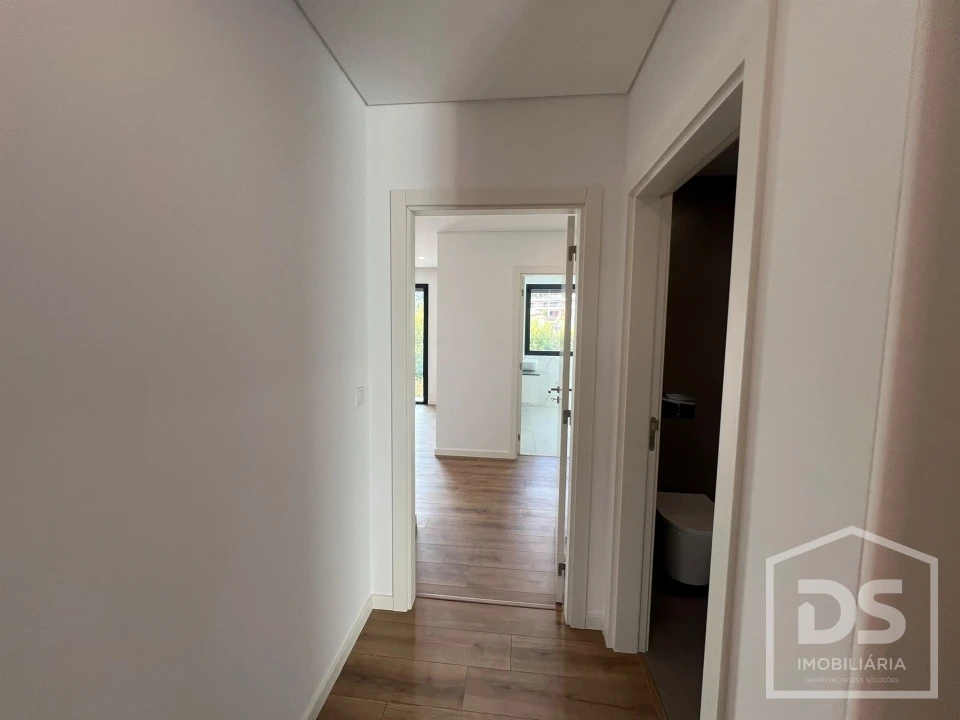 Apartamento T2 para Arrendamento em Tondela e Nandufe Foto 15