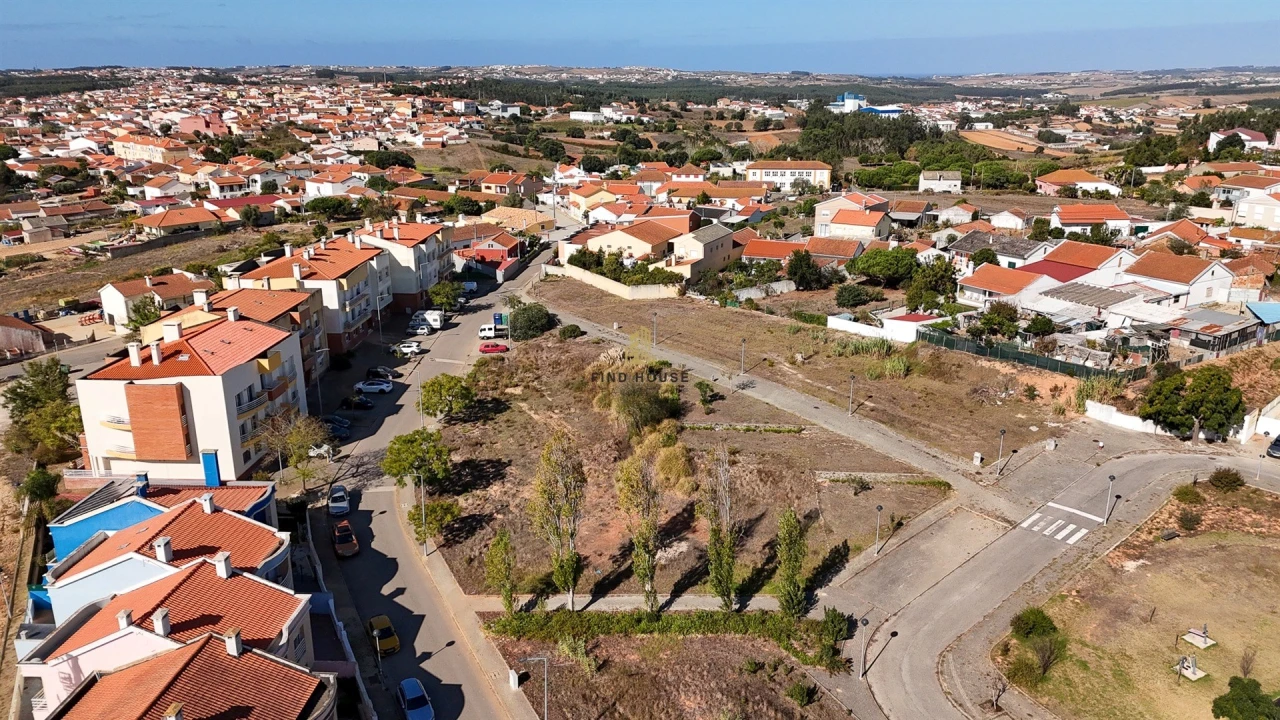 Terreno para Venda em Campelos e Outeiro da Cabeça Foto 5