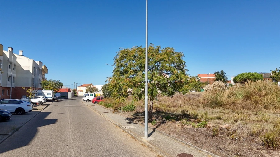 Terreno para Venda em Campelos e Outeiro da Cabeça Foto 13