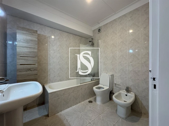 Apartamento T3 para Arrendamento em São Vitor (Braga) Foto 15