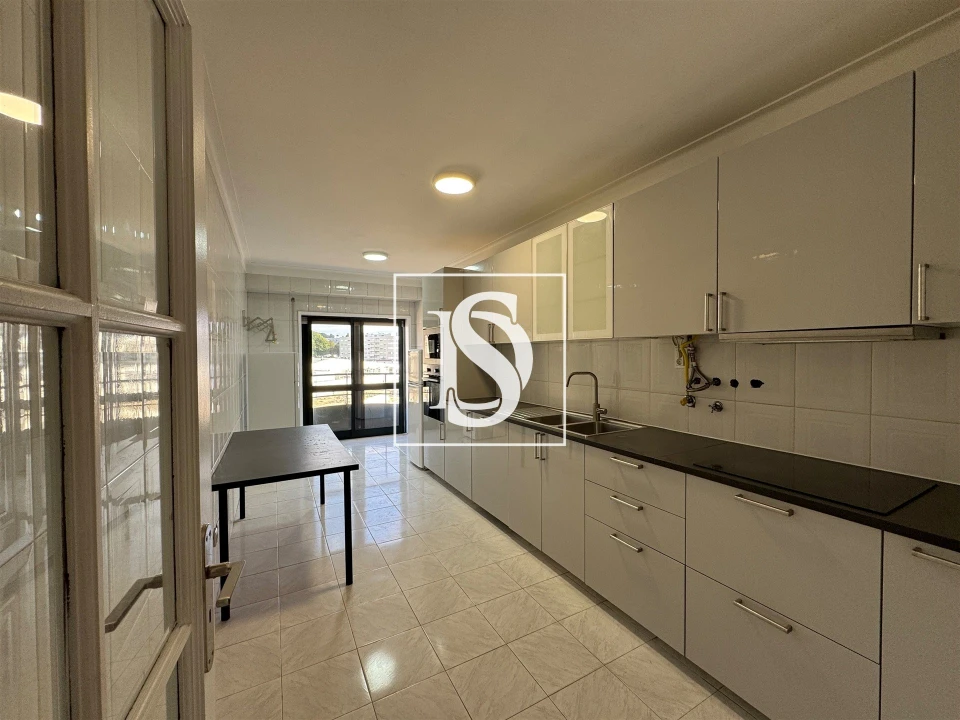Apartamento T3 para Arrendamento em São Vitor (Braga) Foto 2