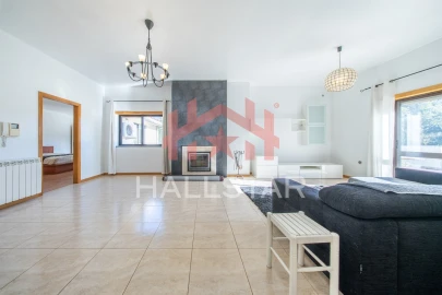 Apartamento T2 para Arrendamento em Leiria, Pousos, Barreira e Cortes