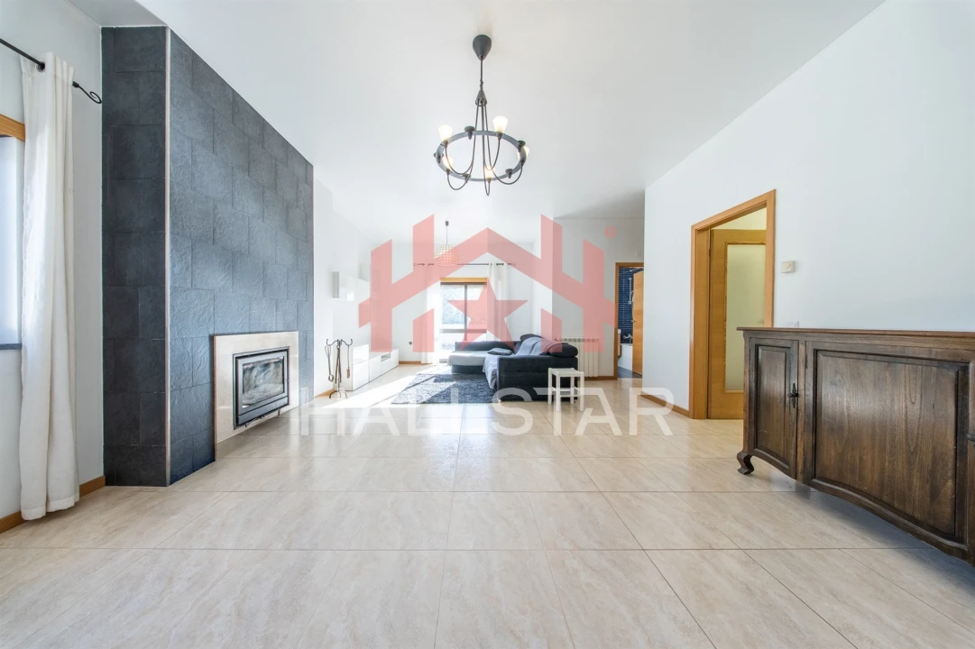 Apartamento T2 para Arrendamento em Leiria, Pousos, Barreira e Cortes Foto 2