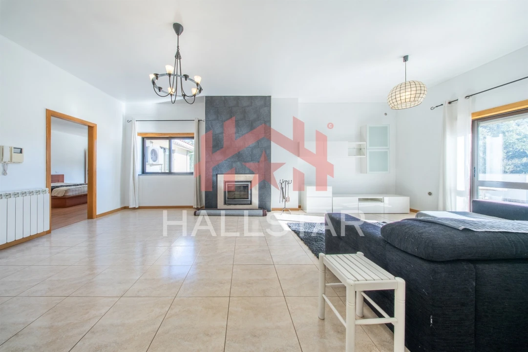 Apartamento T2 para Arrendamento em Leiria, Pousos, Barreira e Cortes Foto 1