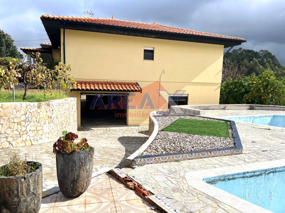 Moradia T5 para Venda em São Roque Foto 1