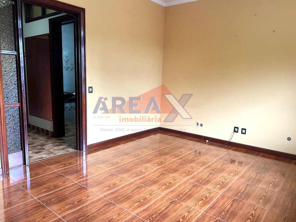 Moradia T5 para Venda em São Roque Foto 55