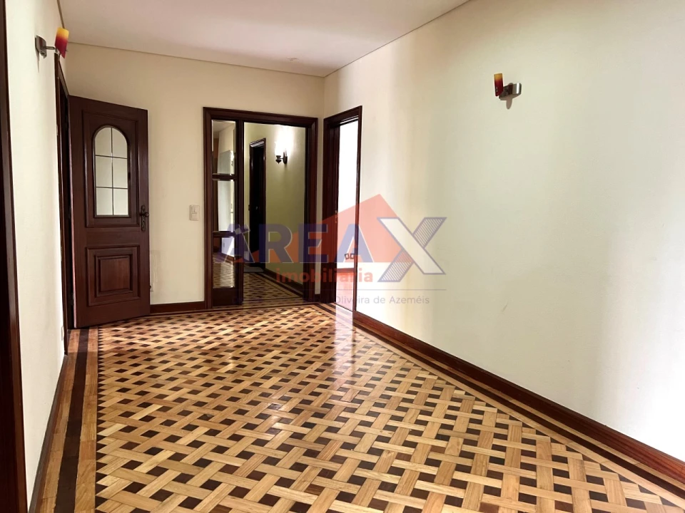 Moradia T5 para Venda em São Roque Foto 56