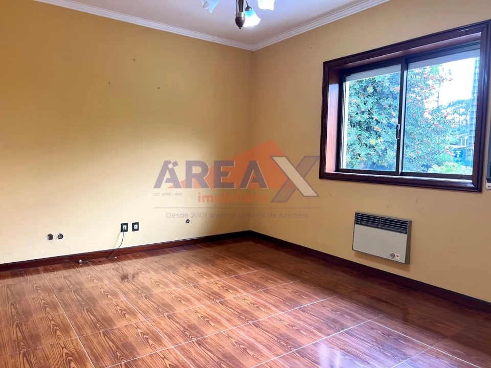 Moradia T5 para Venda em São Roque Foto 57