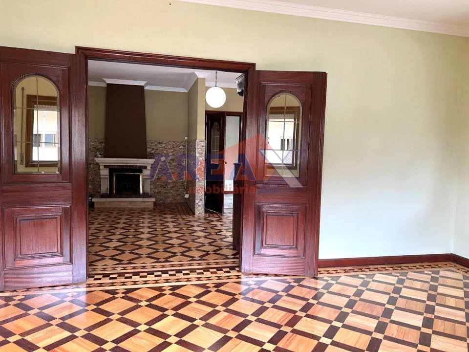 Moradia T5 para Venda em São Roque Foto 66