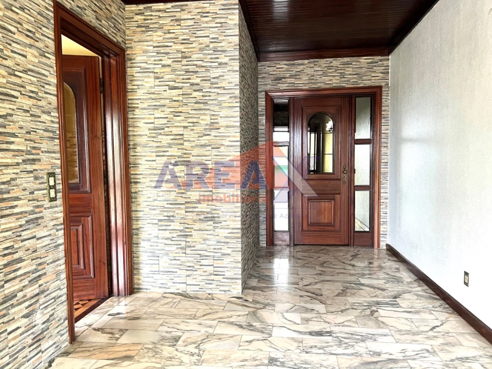 Moradia T5 para Venda em São Roque Foto 69