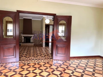 Moradia T5 para Venda em São Roque