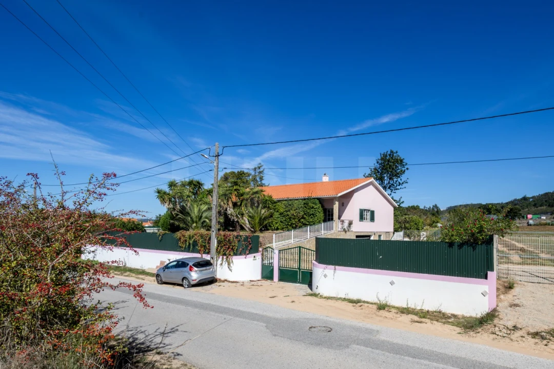 Moradia T3 para Venda em Alfeizerão Foto 2