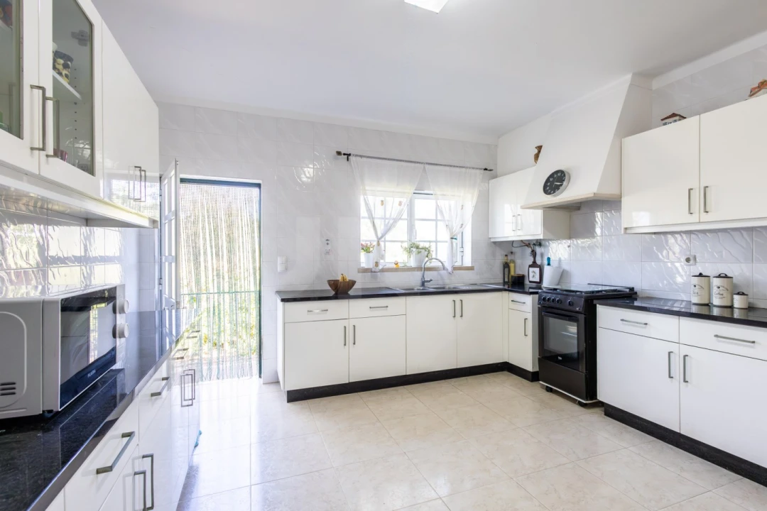 Moradia T3 para Venda em Alfeizerão Foto 4