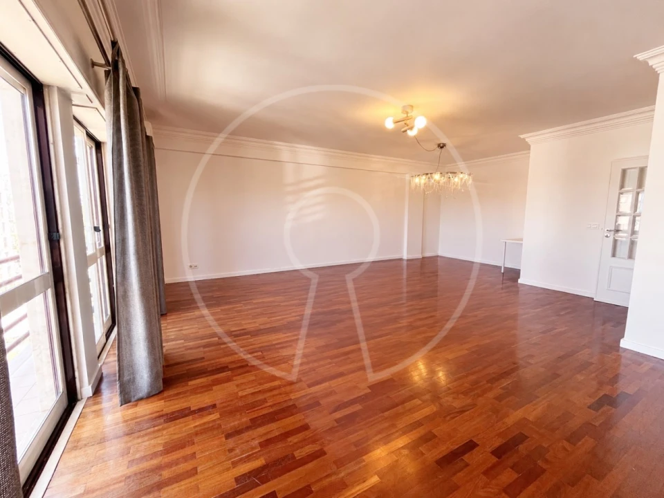 Apartamento T3 para Arrendamento em Lumiar Foto 3