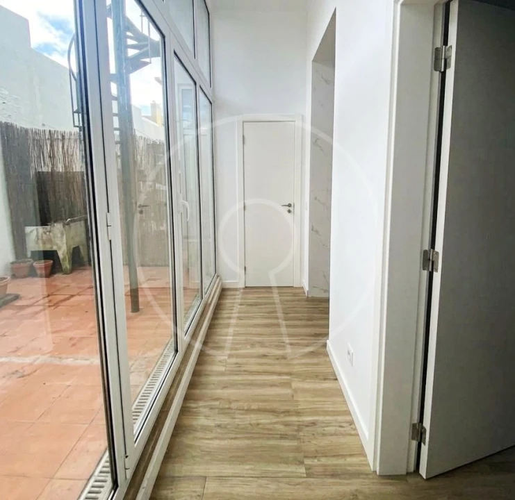 Apartamento T2 para Venda em Alvalade Foto 5