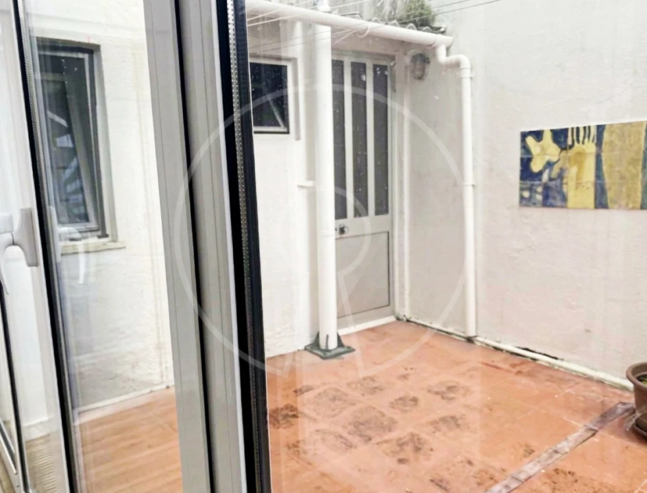 Apartamento T2 para Venda em Alvalade Foto 6