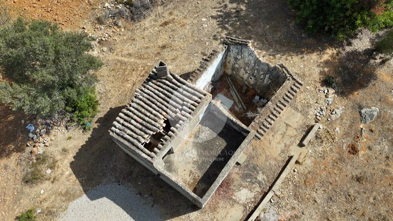 Moradia para Venda em Quelfes Foto 5