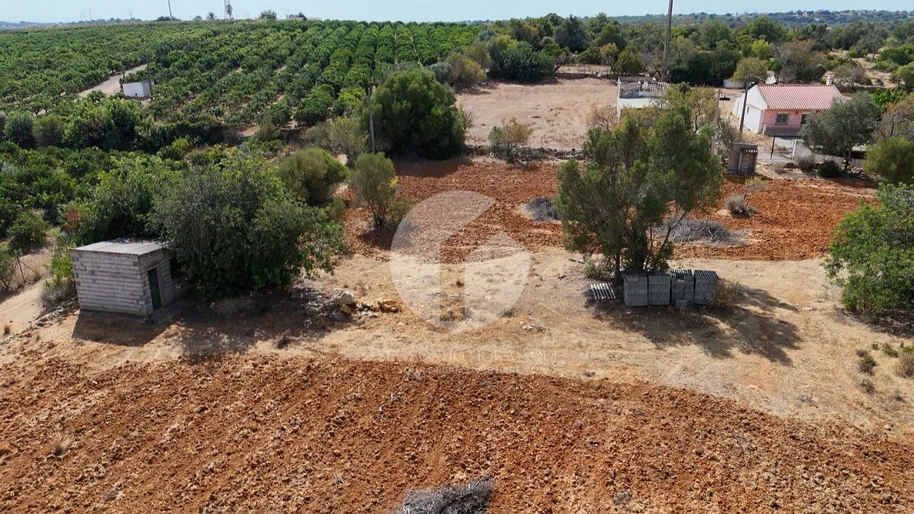 Moradia para Venda em Quelfes Foto 20