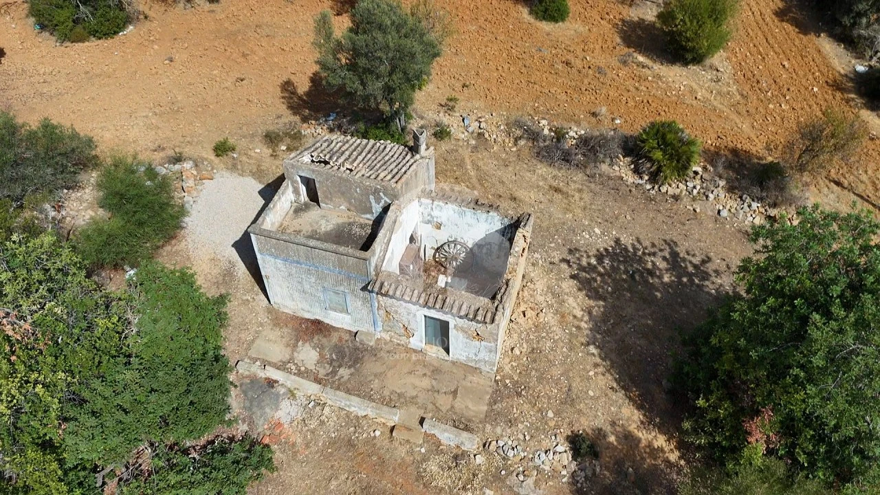 Moradia para Venda em Quelfes Foto 22