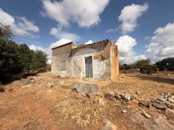 Moradia para Venda em Quelfes