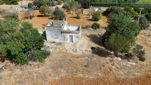 Moradia para Venda em Quelfes