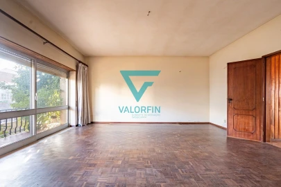 Moradia T5 para Venda em Marinha Grande