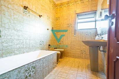 Moradia T5 para Venda em Marinha Grande