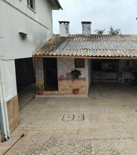 Moradia T4 para Venda em Cernache