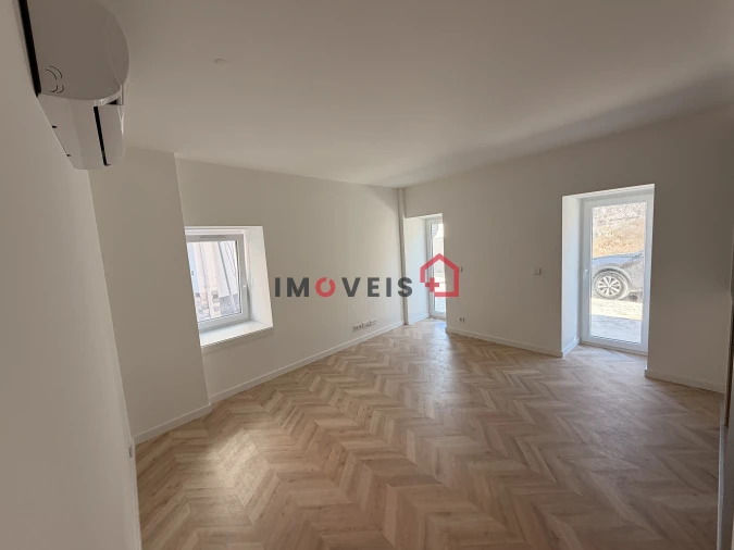 Apartamento T1 para Venda em Leiria, Pousos, Barreira e Cortes Foto 3