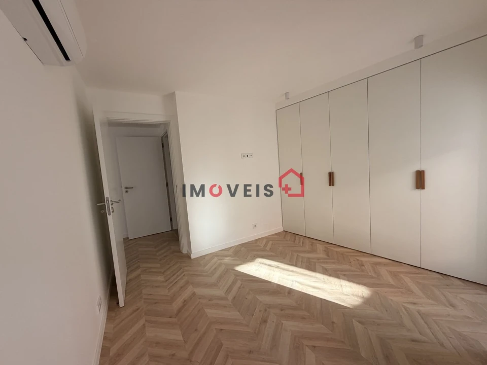 Apartamento T1 para Venda em Leiria, Pousos, Barreira e Cortes Foto 6