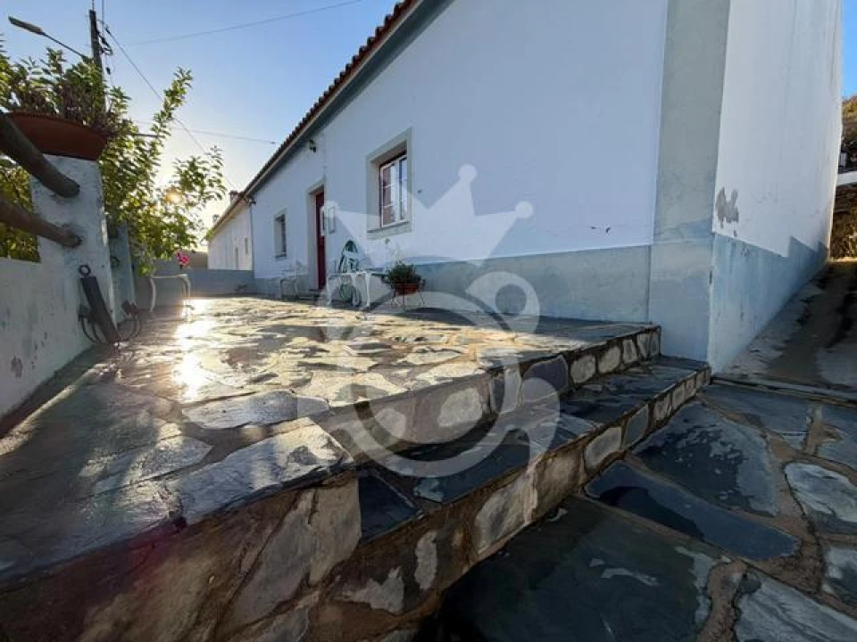Moradia T2 para Venda em Terena (São Pedro) Foto 2