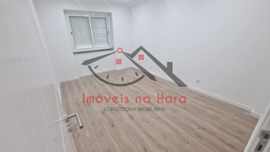 Apartamento T3 para Venda em Odivelas Foto 11