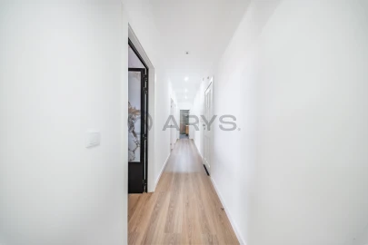 Apartamento T2 para Venda em Aver-O-Mar, Amorim e Terroso