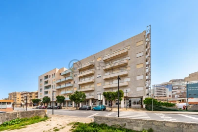 Apartamento T2 para Venda em Aver-O-Mar, Amorim e Terroso