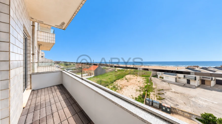 Apartamento T2 para Venda em Aver-O-Mar, Amorim e Terroso
