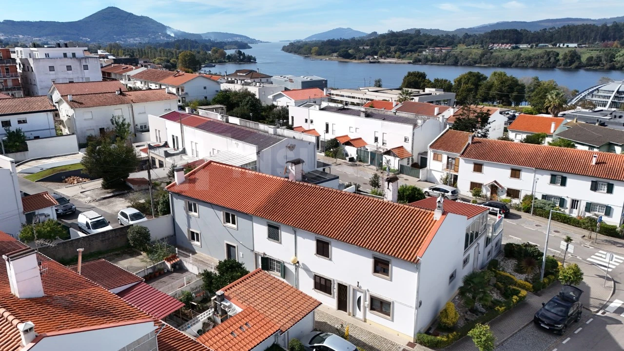 Moradia T2 para Venda em Vila Nova de Cerveira e Lovelhe Foto 1